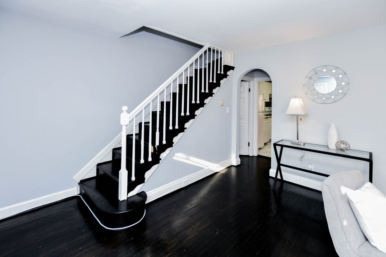38 N Rosedale St - Photo 2 of 18