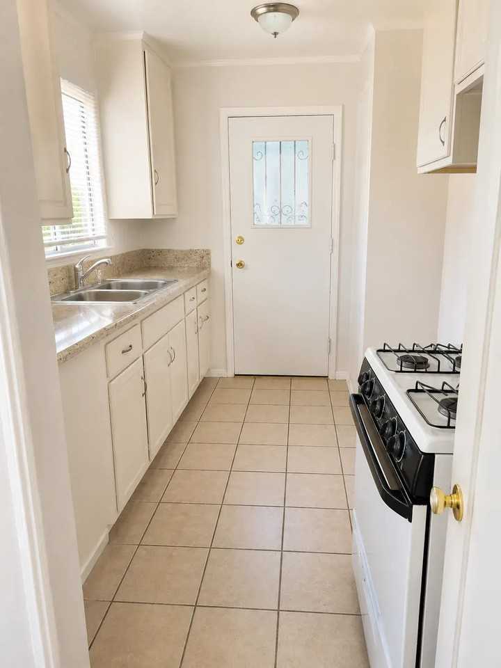 8923 Reading Ave #NA - Photo 3 of 6