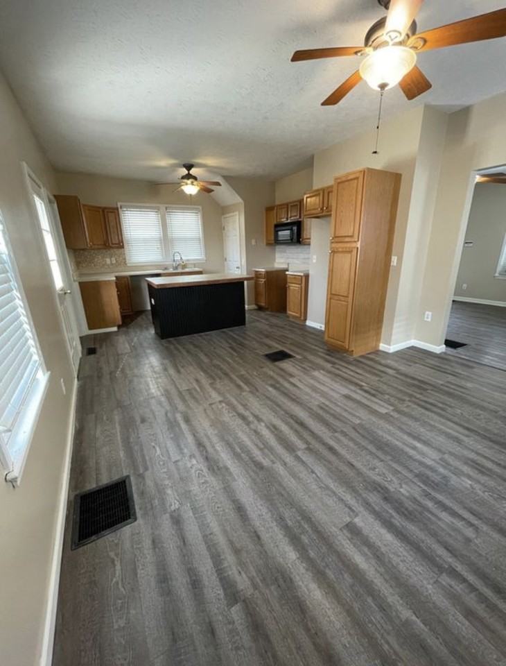 1411 Linden Ave #NA - Photo 4 of 11