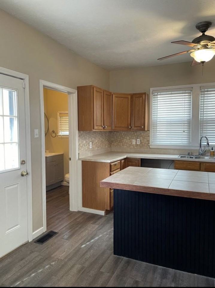 1411 Linden Ave #NA - Photo 6 of 11
