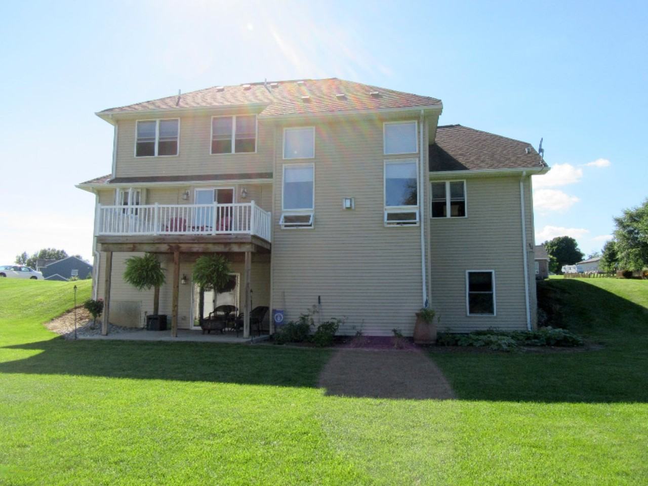 12912 Silver Spring Ln #NA - Photo 2 of 8
