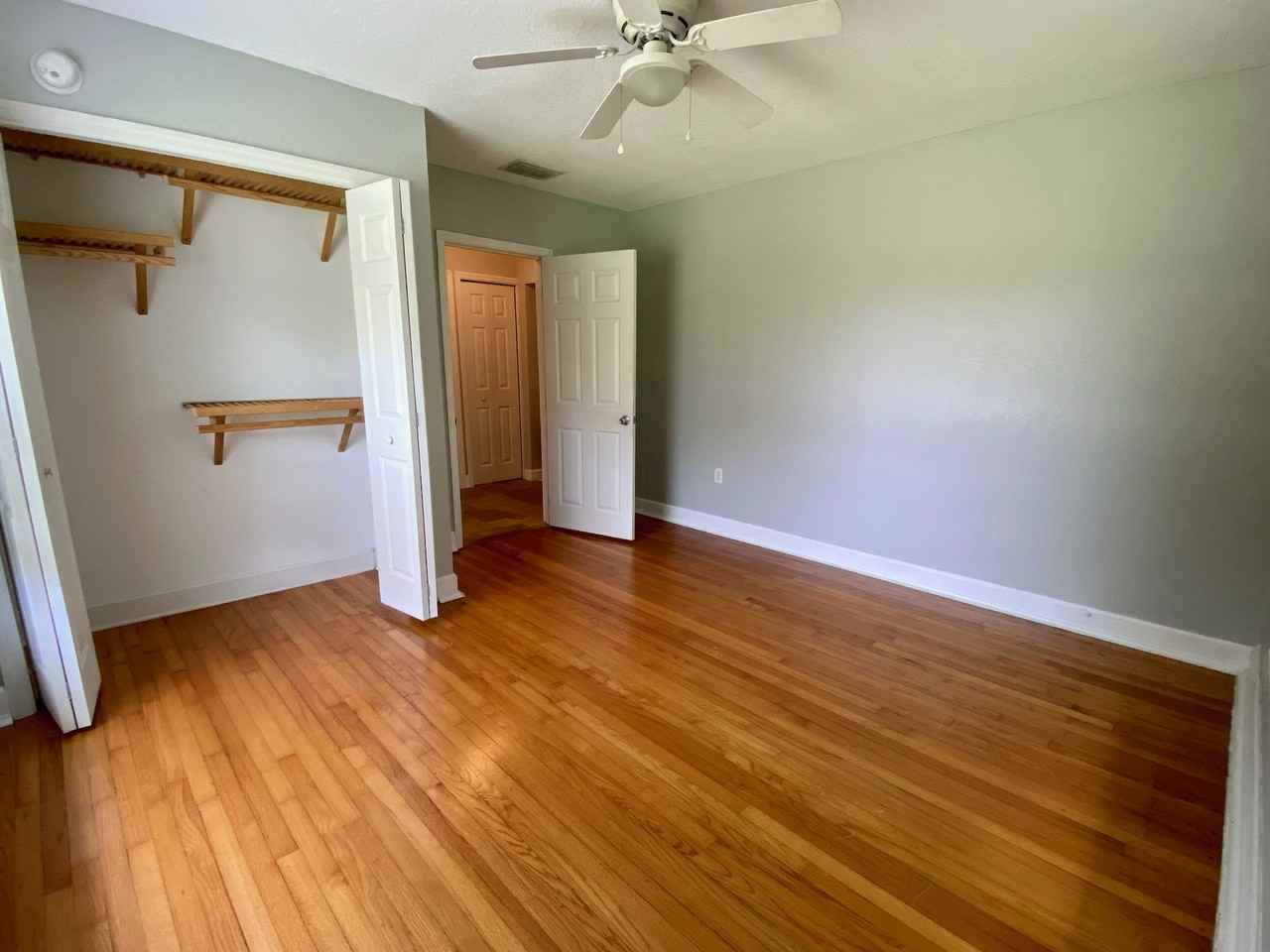 1207 Se 15th St #NA - Photo 4 of 11