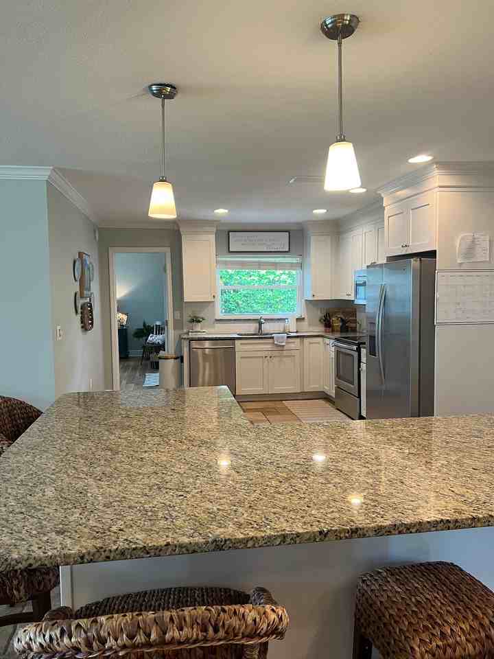 1207 Se 15th St #NA - Photo 6 of 11