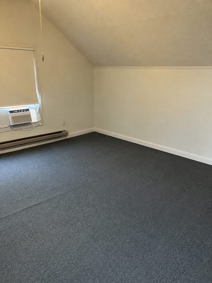 1540 Packard St #4 - Photo 4 of 6