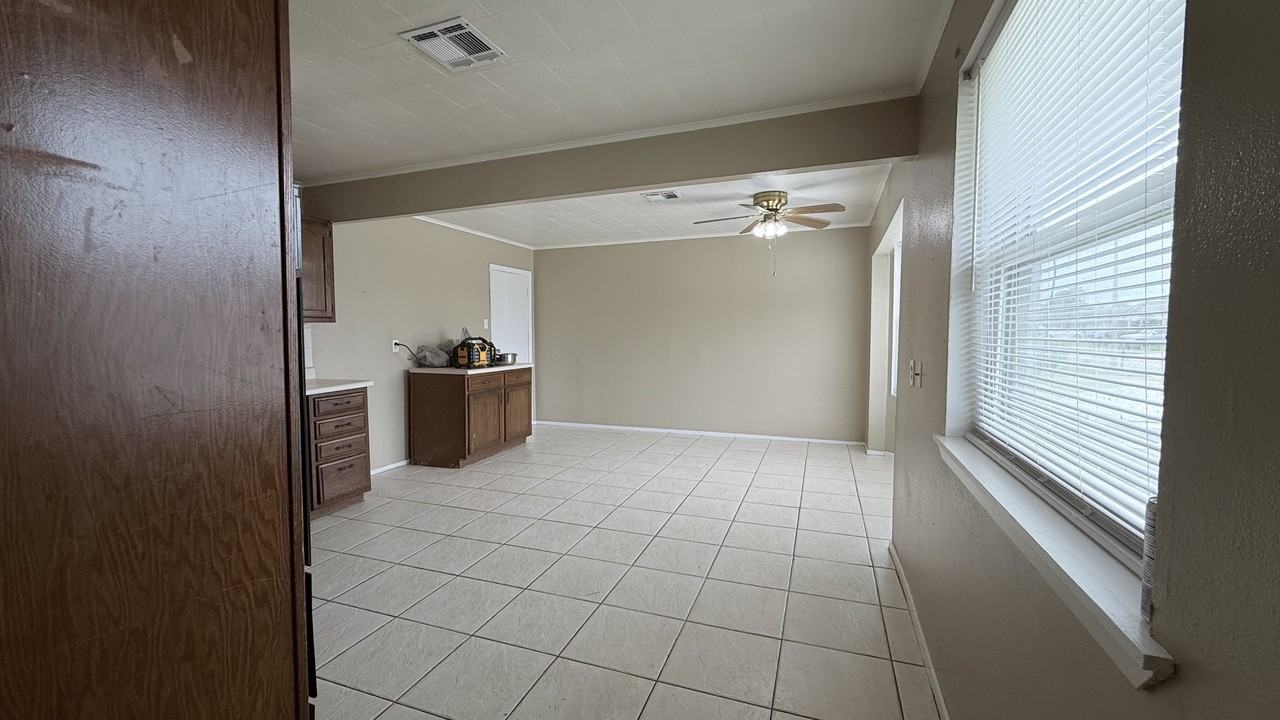 2505 Joy Ann Dr #NA - Photo 5 of 11