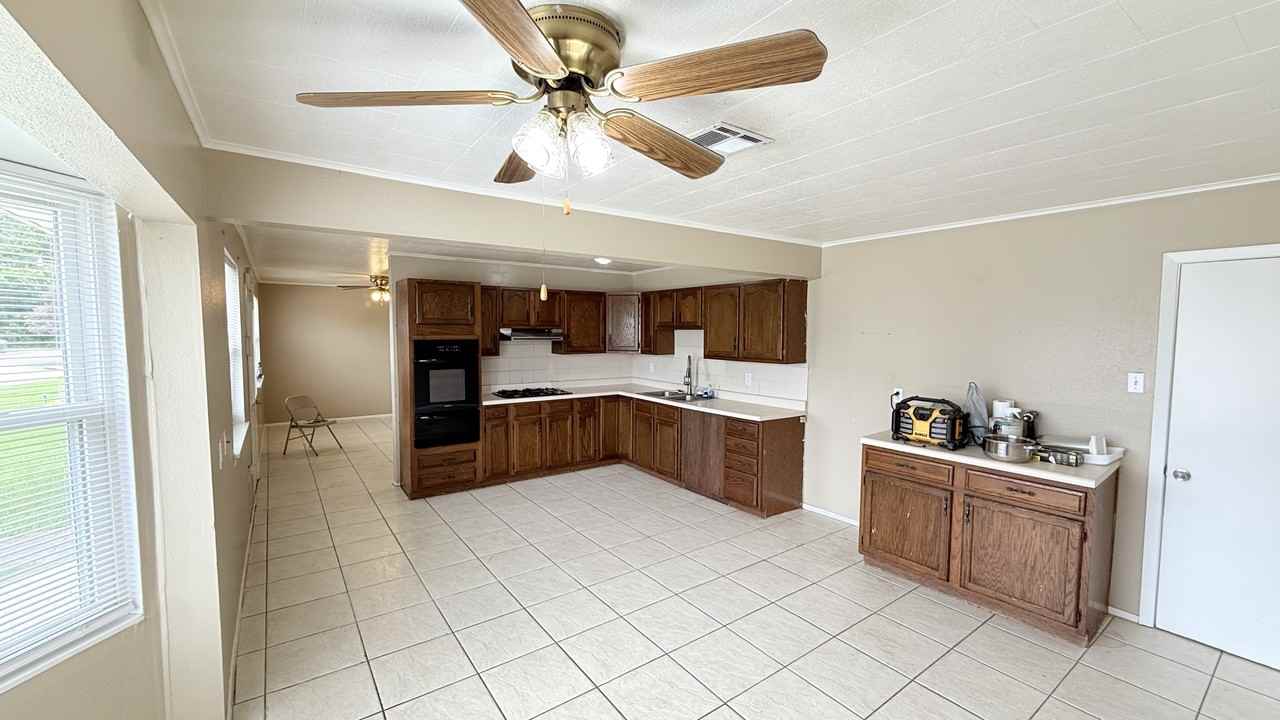 2505 Joy Ann Dr #NA - Photo 6 of 11