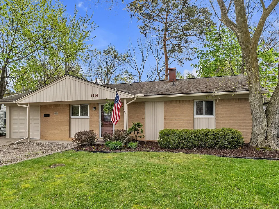 1114 N Maple Rd #NA - Photo 2 of 25