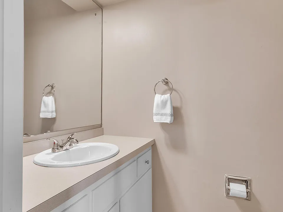 1114 N Maple Rd #NA - Photo 4 of 25