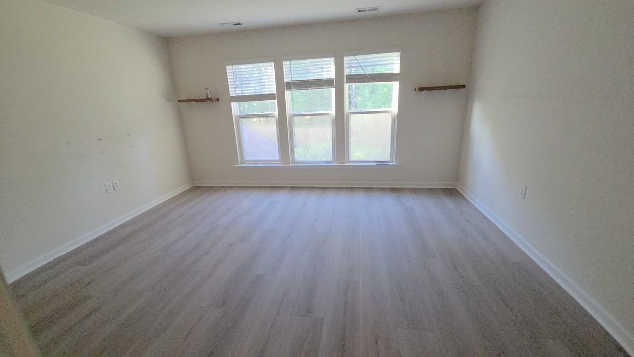 74 Whitesell Way - Photo 3 of 13