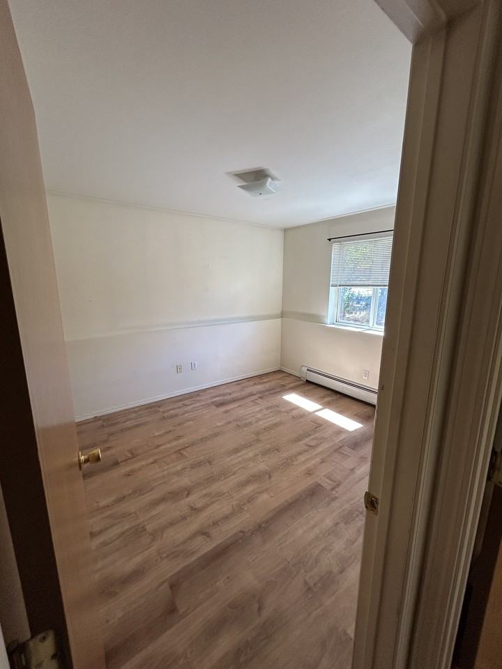213 E 7th Ave #B - Photo 3 of 11