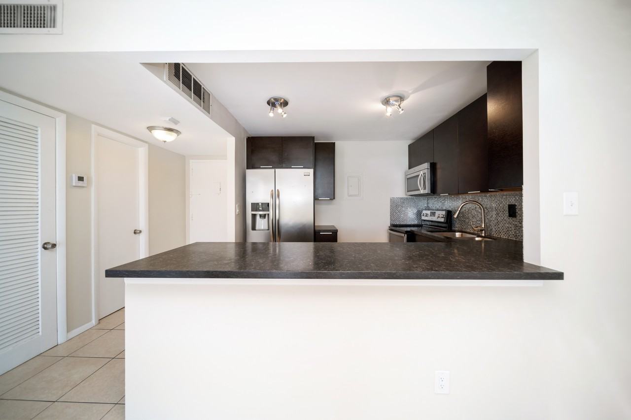 16740 Northeast 9th Avenue #609 - Photo 7 of 16
