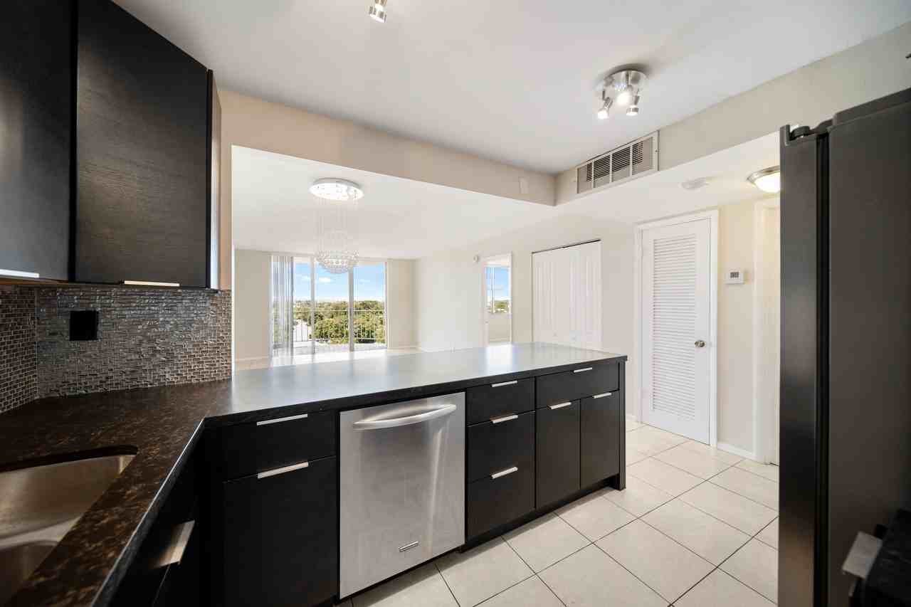 16740 Northeast 9th Avenue #609 - Photo 3 of 16