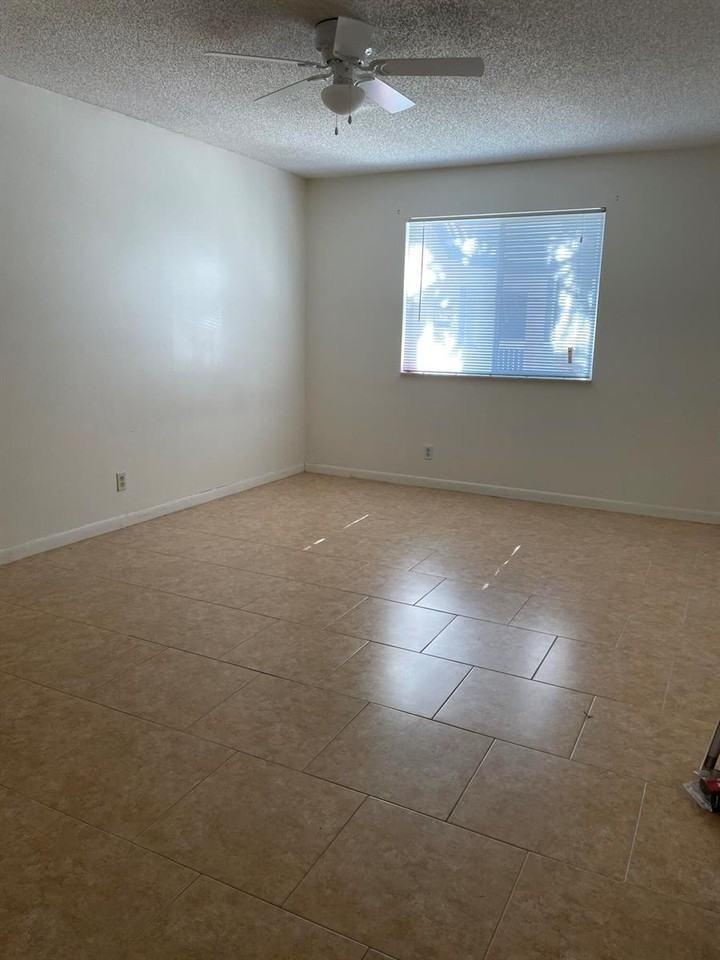 9701 Westview Drive #1422 - Photo 4 of 7