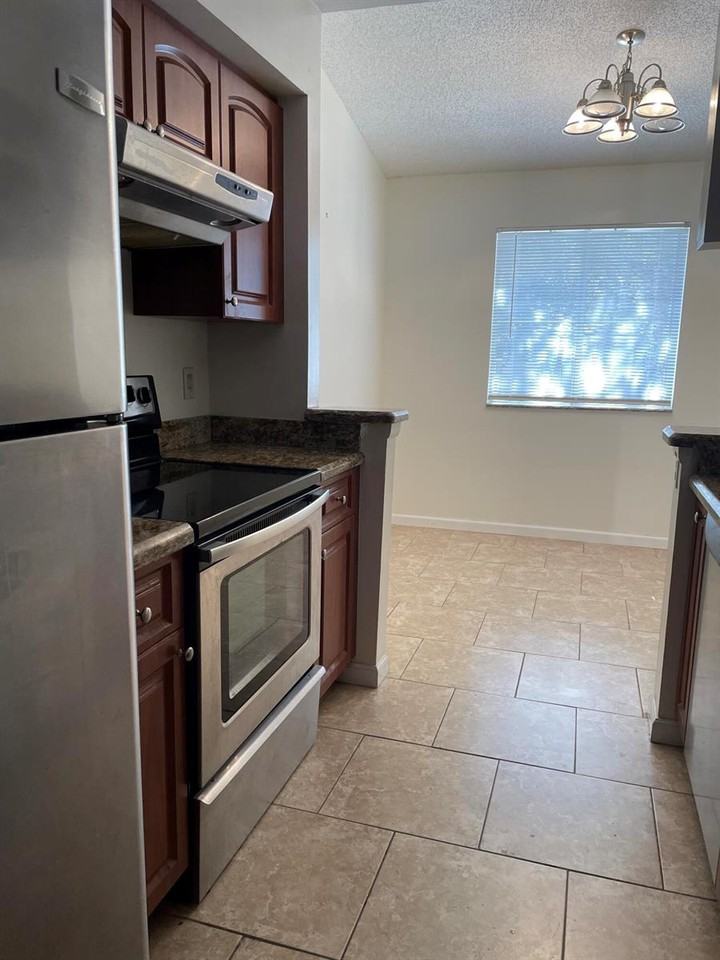 9701 Westview Drive #1422 - Photo 2 of 7