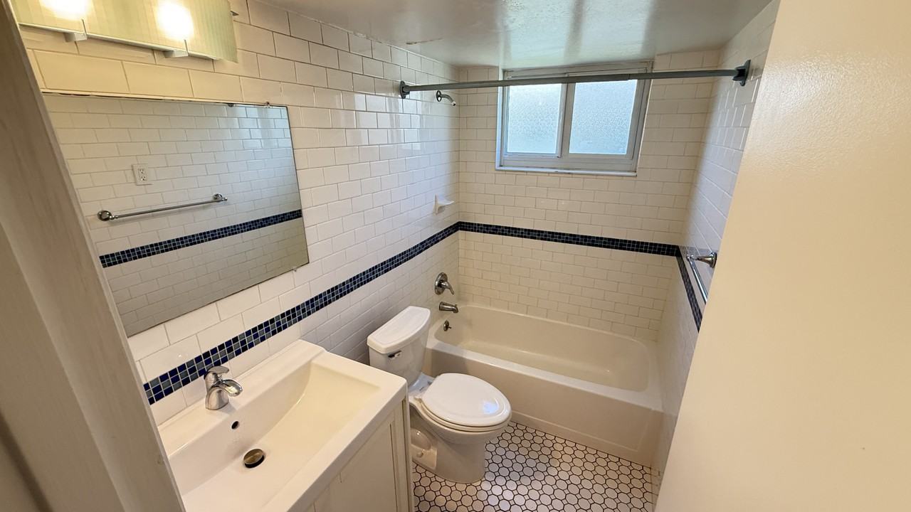 4201 Ne 21st Ave - Photo 2 of 8