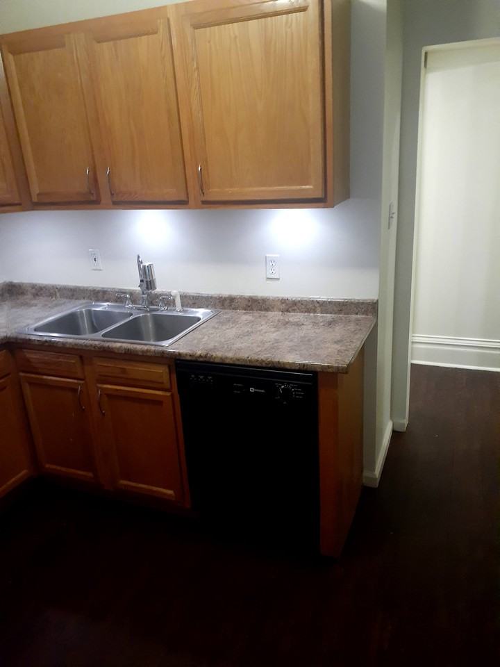 4855 Northland Ave #1stFL - Photo 2 of 9