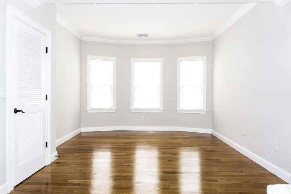 9 Woodside Ave #1 - Photo 5 of 10