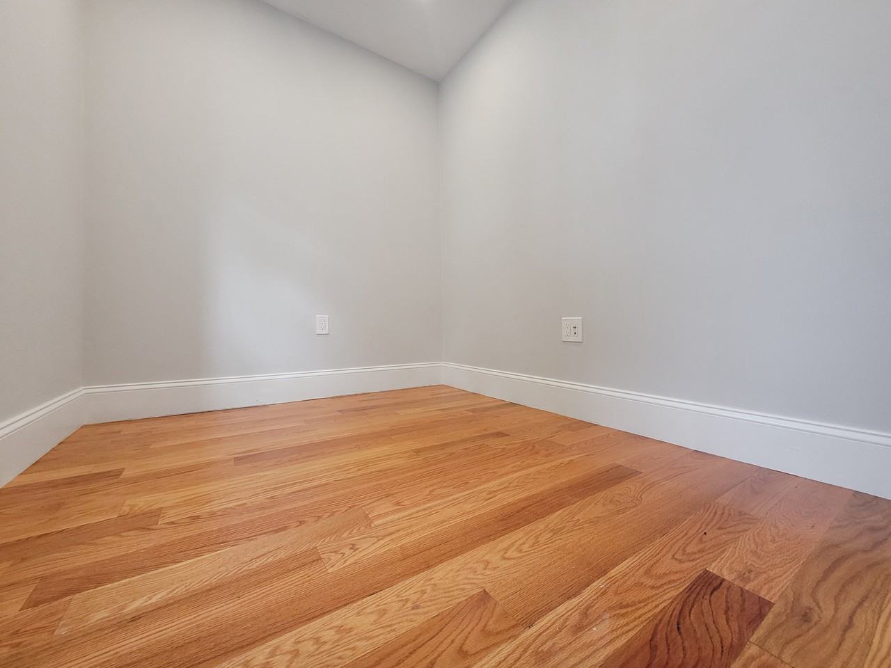 127 Shirley St #3 - Photo 6 of 10