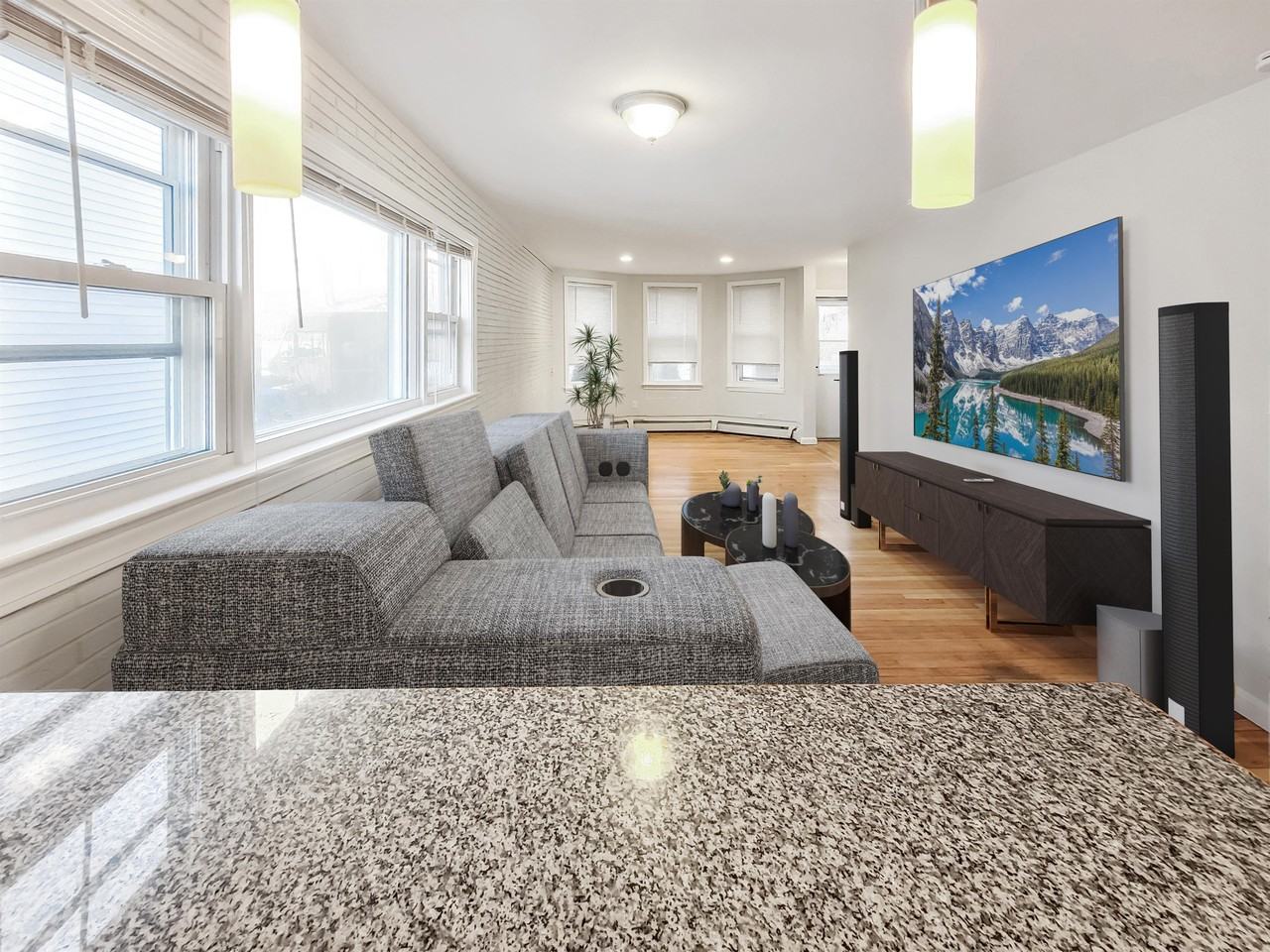 116 Gladstone St #2 - Photo 4 of 8