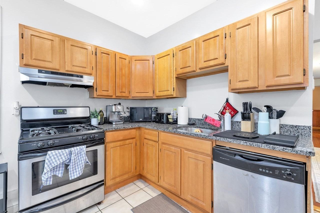 22 Fisher Ave #2 - Photo 5 of 12