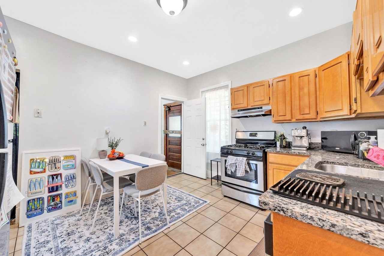 22 Fisher Ave #2 - Photo 7 of 12