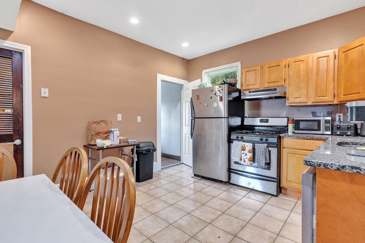 22 Fisher Ave #3 - Photo 6 of 10