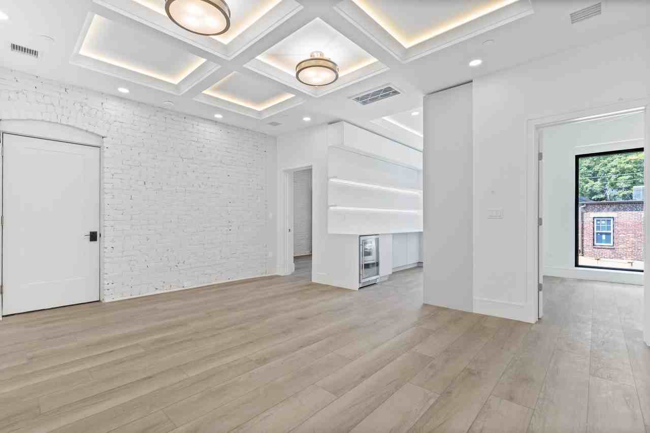1580 Beacon St #300 - Photo 4 of 17