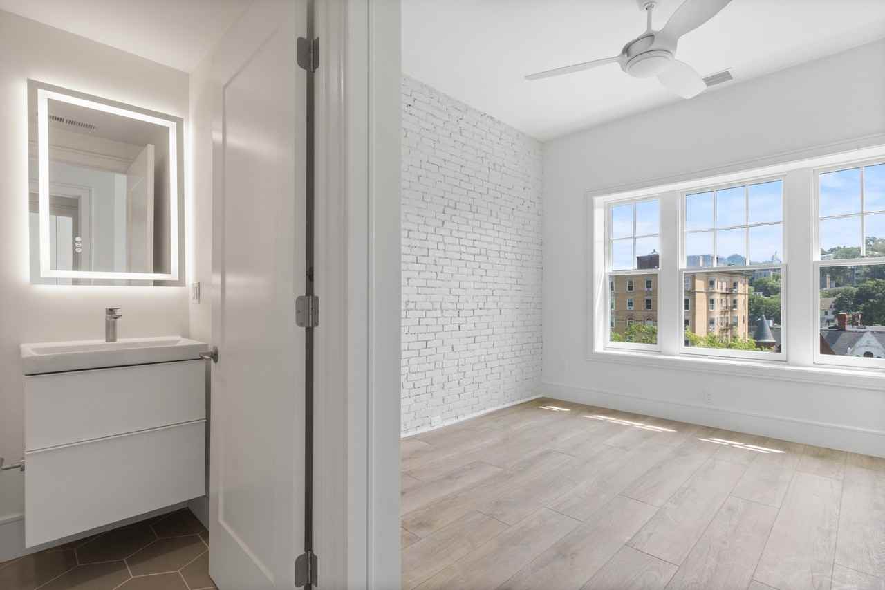 1580 Beacon St #300 - Photo 7 of 17