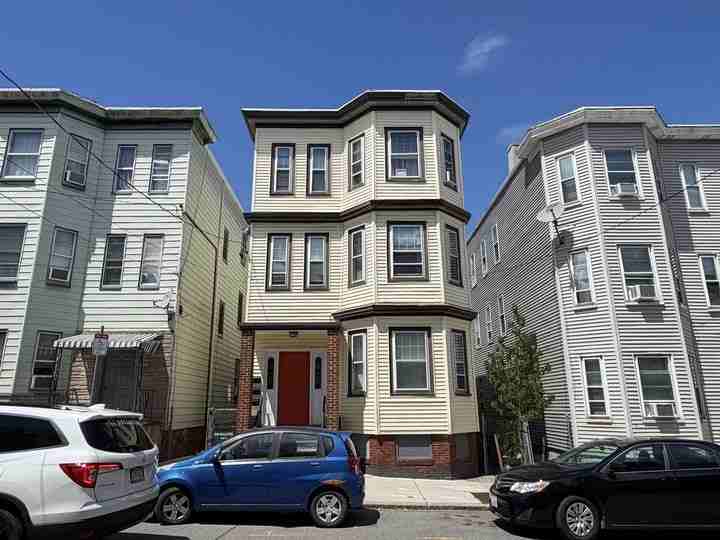 114 Falcon St #3 - Photo 3 of 11
