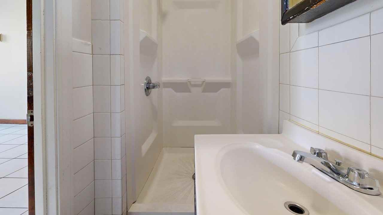 60 Chelsea St #1 - Photo 7 of 8