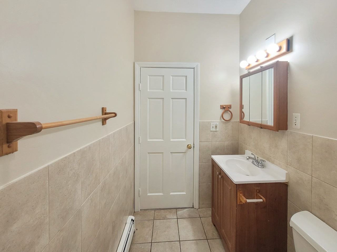 338 Warren St #3 - Photo 4 of 11