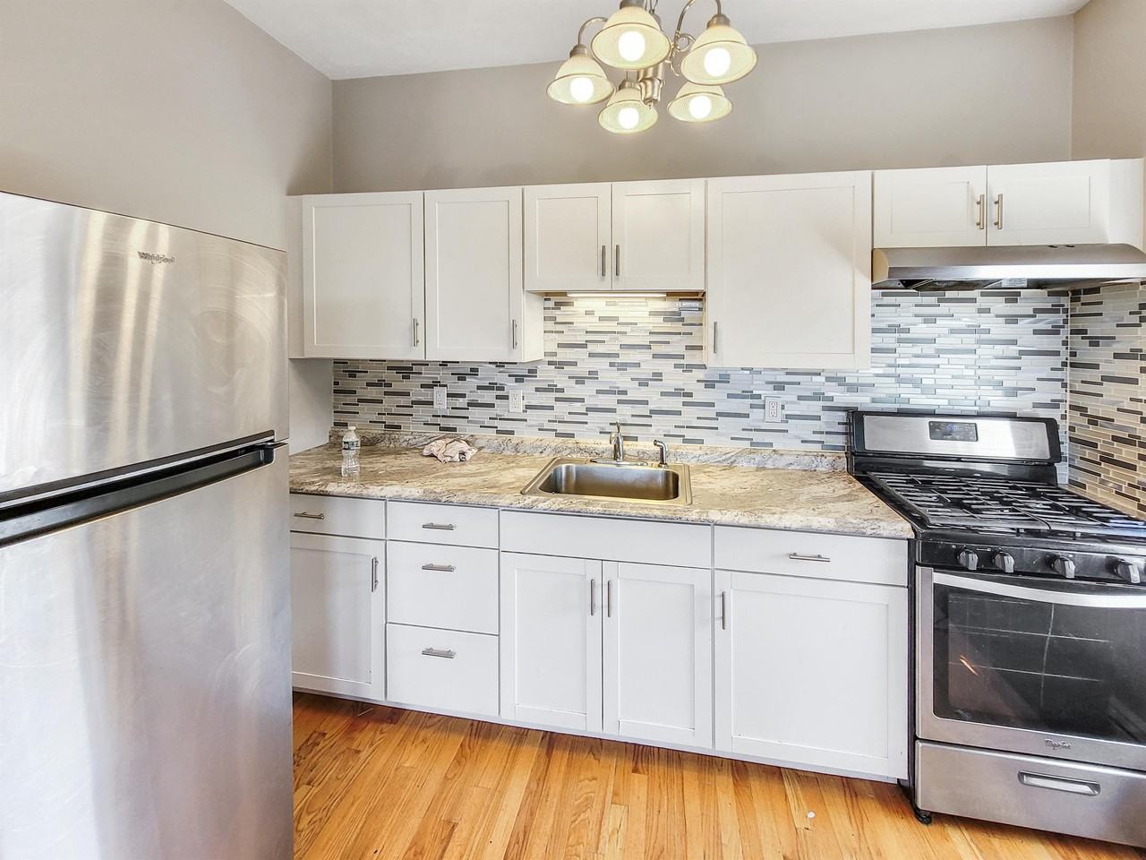 338 Warren St #4 - Photo 5 of 11