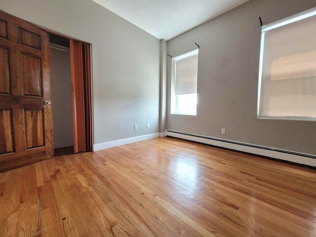 338 Warren St #6 - Photo 4 of 11