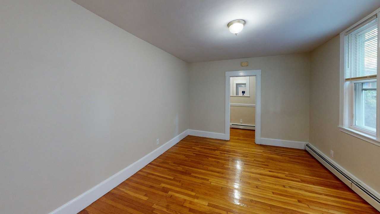 122 Gladstone St #A - Photo 6 of 9