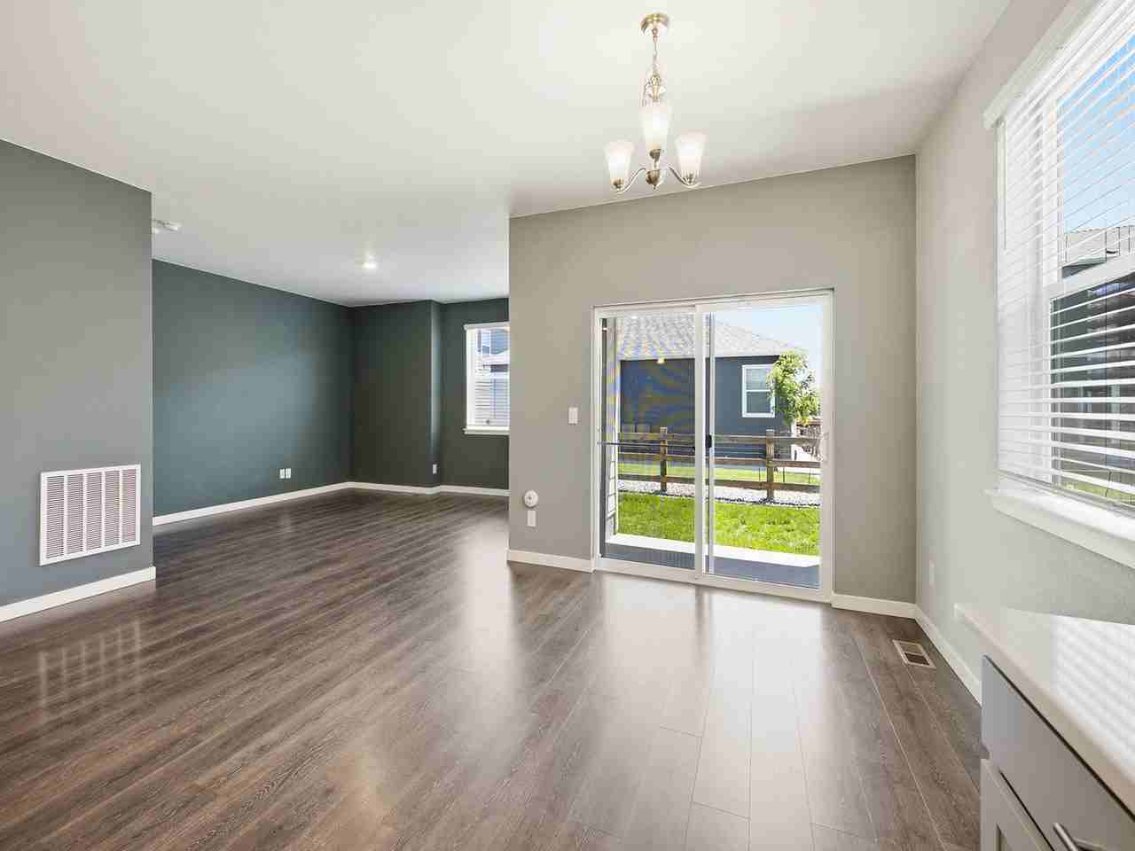 908 Rollins Den Dr - Photo 2 of 20