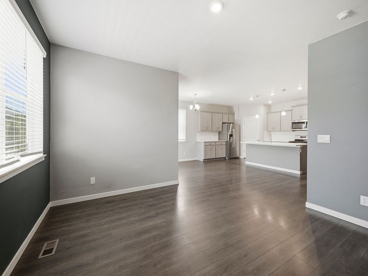 908 Rollins Den Dr - Photo 3 of 20