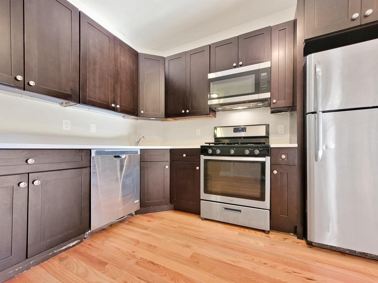 30 Arcadia St #2R - Photo 6 of 10