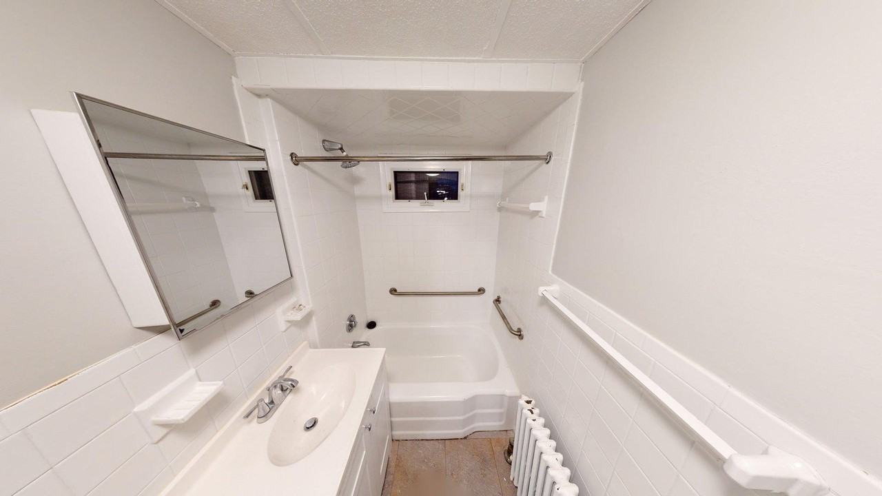 24 Gladstone St #2 - Photo 6 of 29