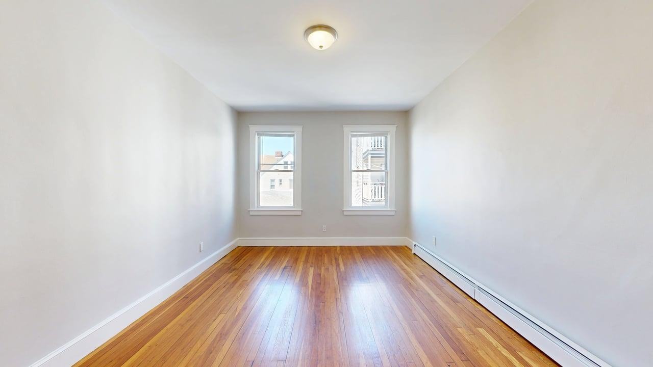 17 Morris St #2 - Photo 4 of 9