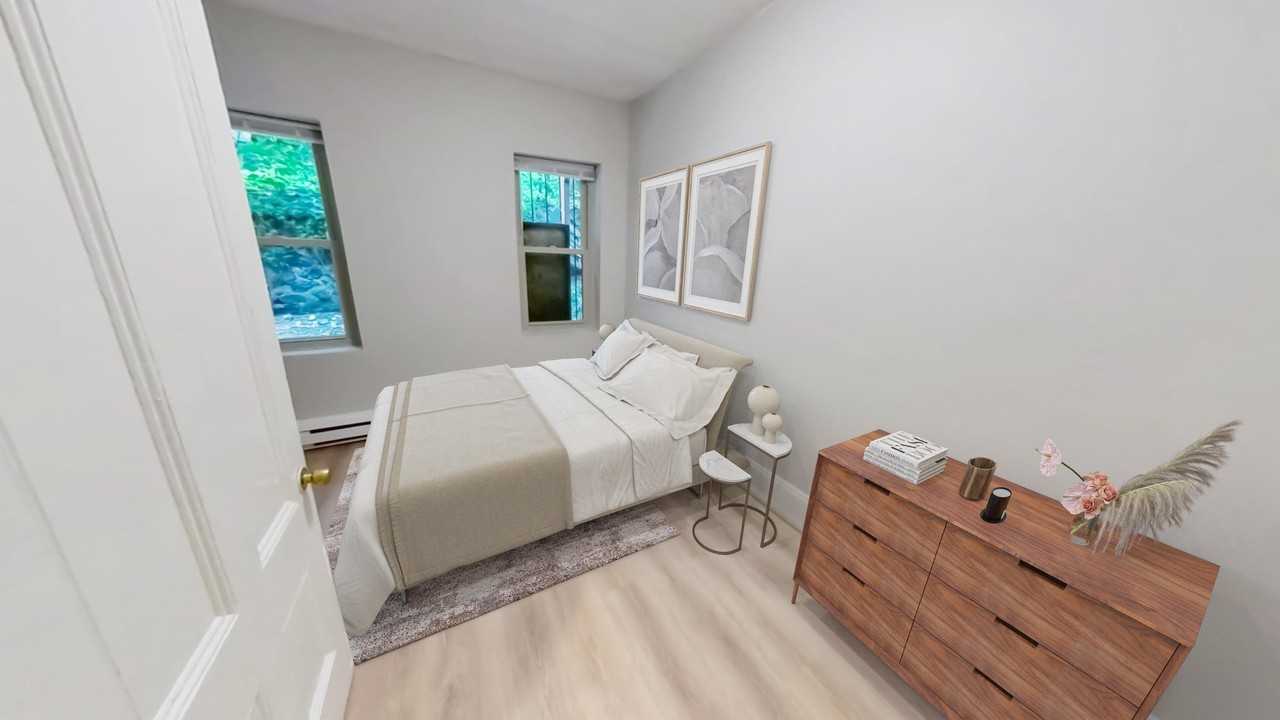 195 Maverick St #1 - Photo 4 of 9