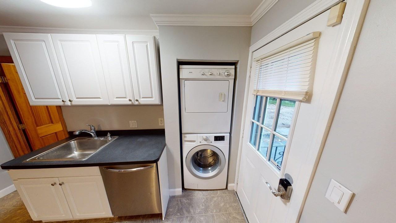 346 Chelsea St #2 - Photo 4 of 19