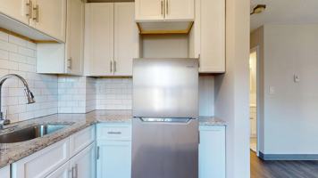 featured image of 298 Meridian St #298-5
