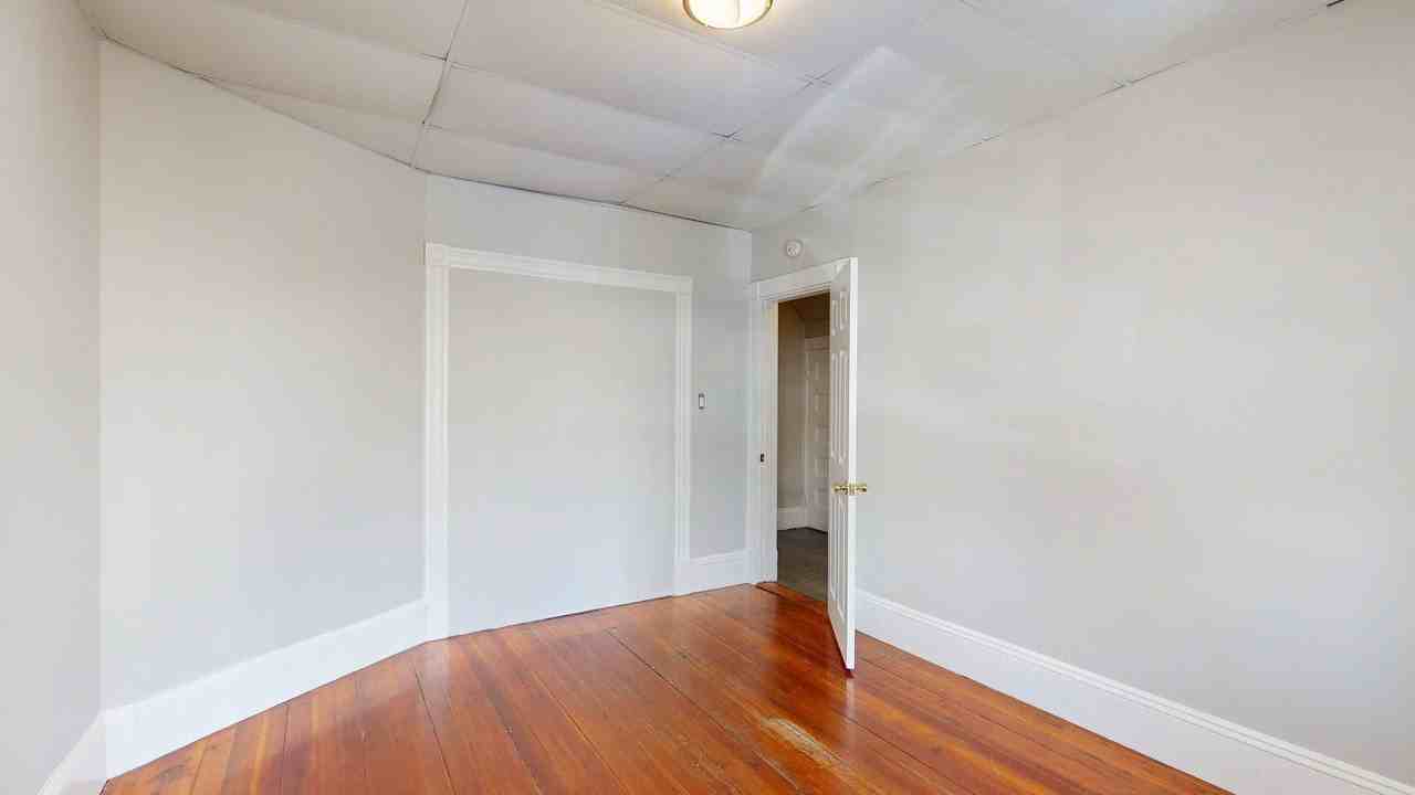 346 Chelsea St #1 - Photo 2 of 14