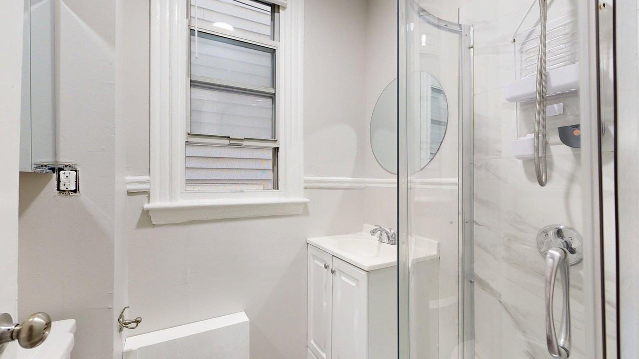 346 Chelsea St #1 - Photo 6 of 14