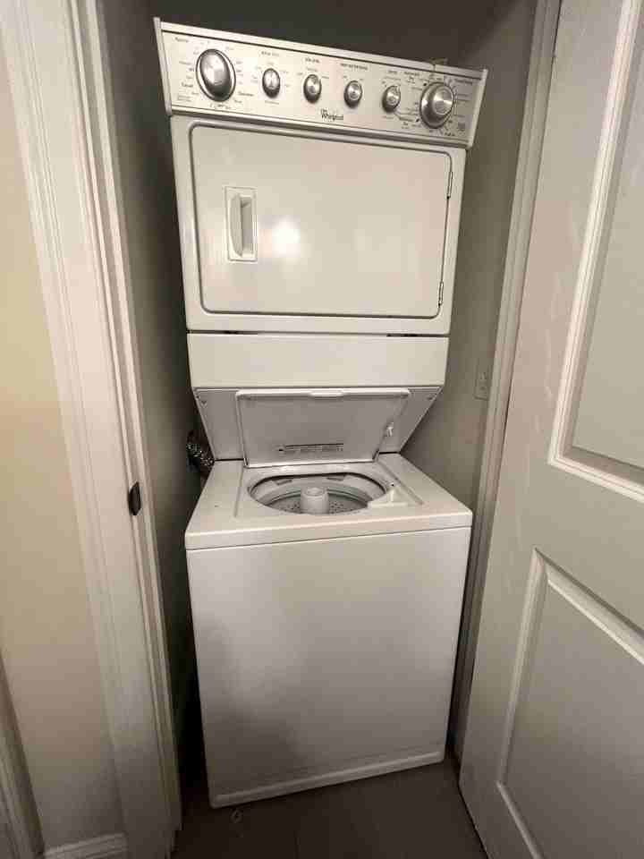 2747 Washington St #2 - Photo 6 of 10