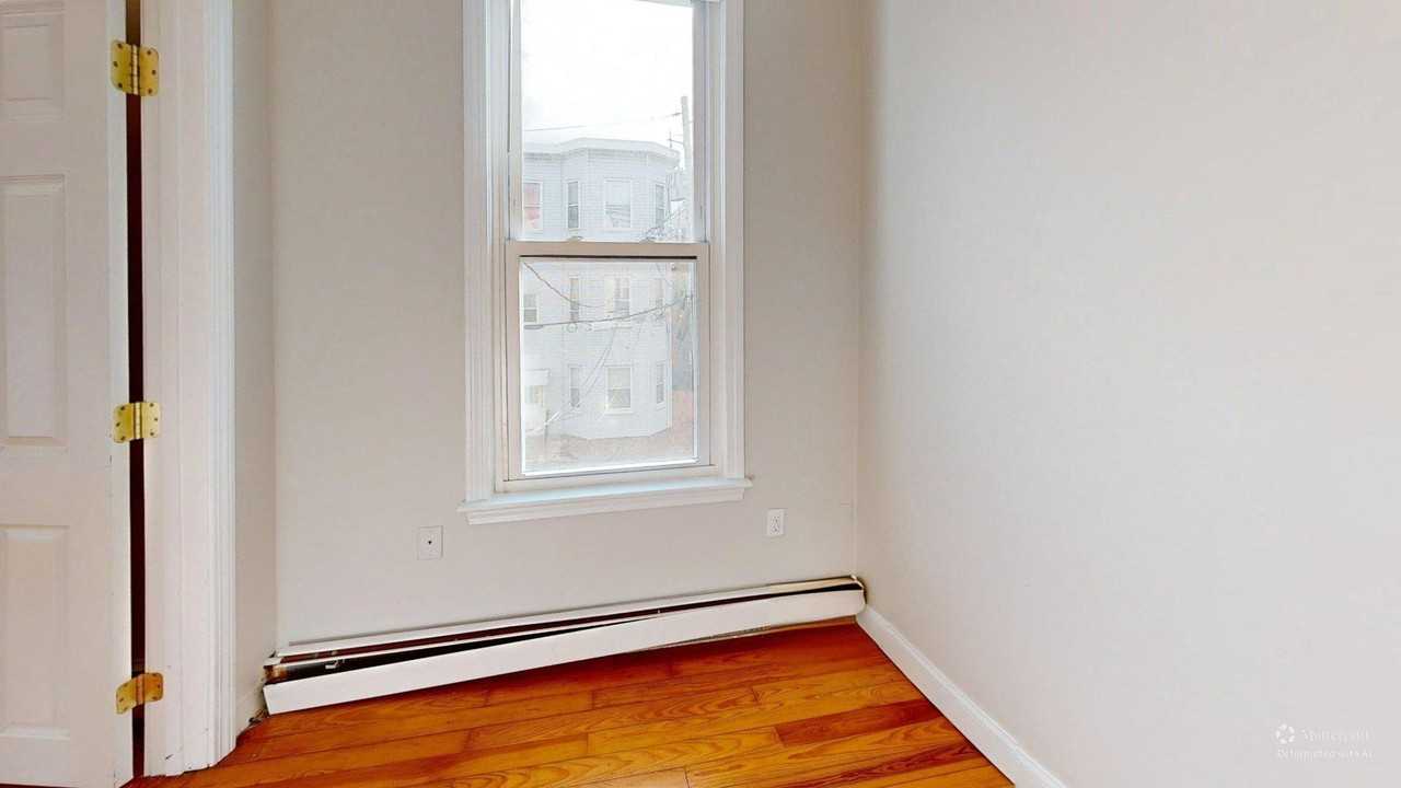 206 Princeton St #3 - Photo 7 of 10