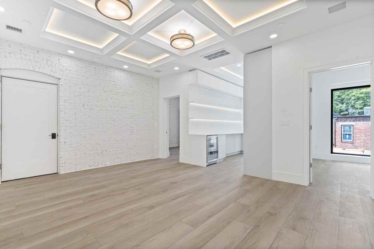 1580 Beacon St #100 - Photo 4 of 17