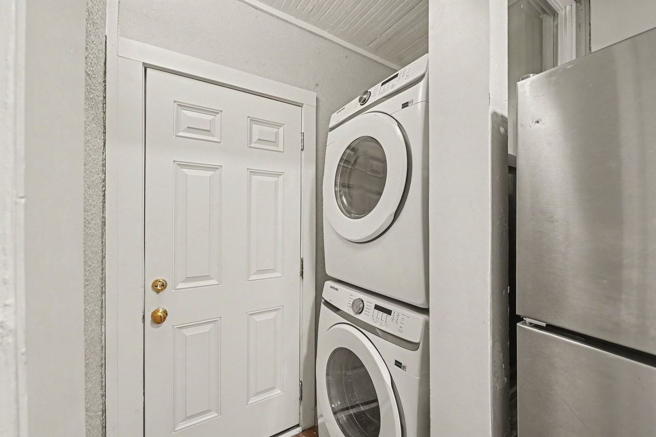 4220 Harrison St - Photo 3 of 40