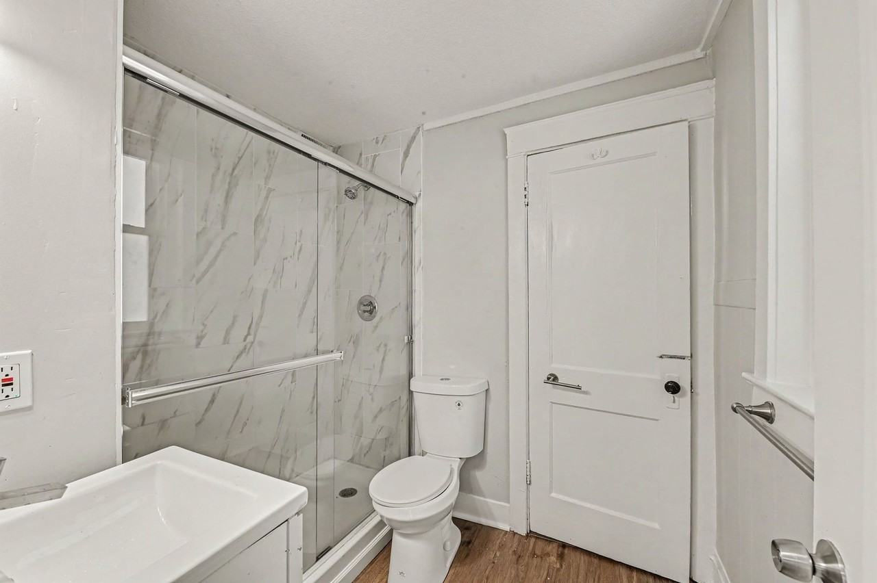 4220 Harrison St - Photo 2 of 40