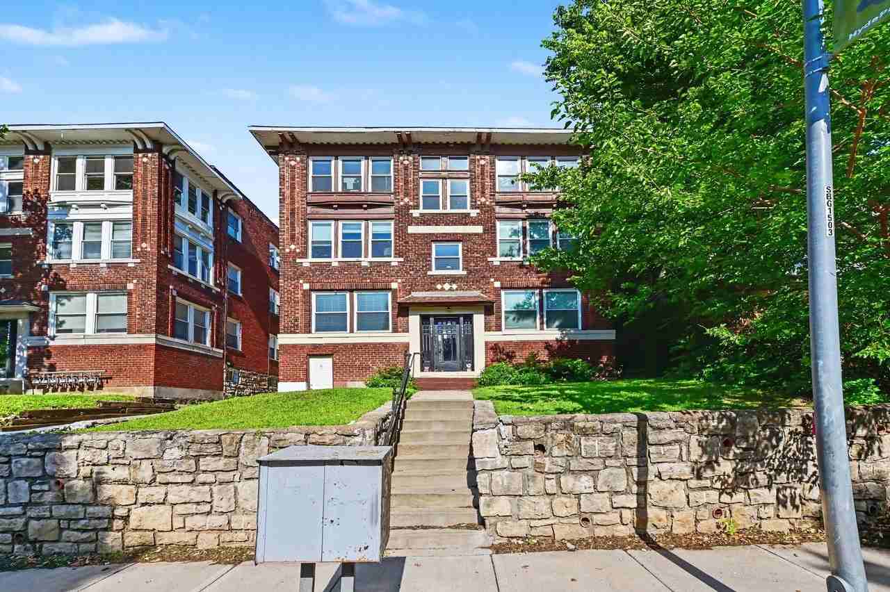 4220 Harrison St - Photo 4 of 40